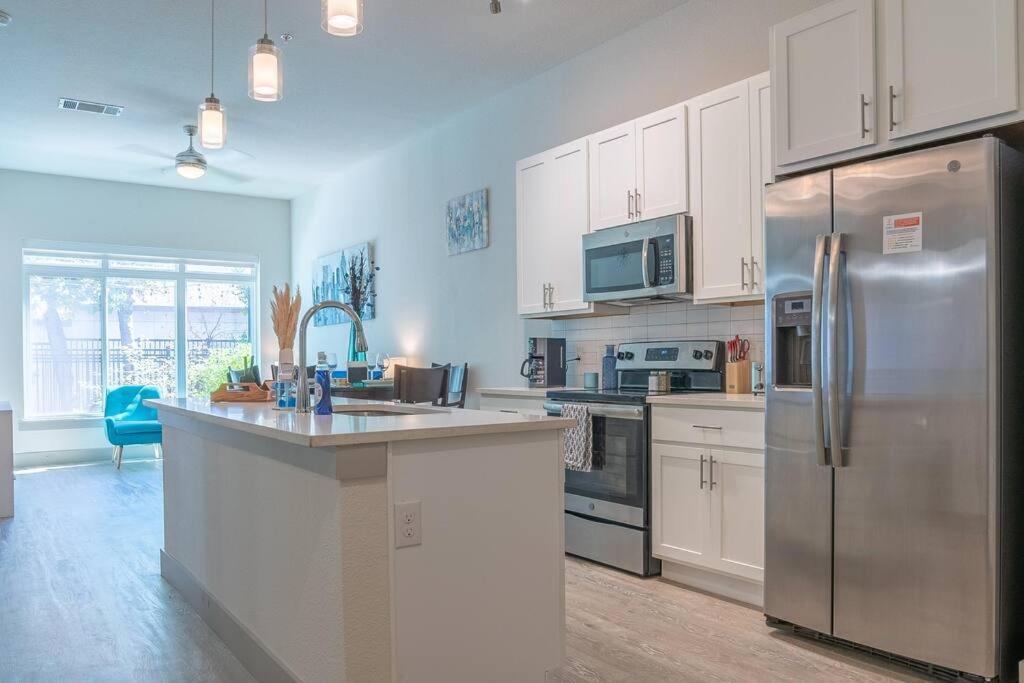 Beautiful Riverwalk Apt With Full Amenities, King Bed & Free Parking San Antonio Extérieur photo