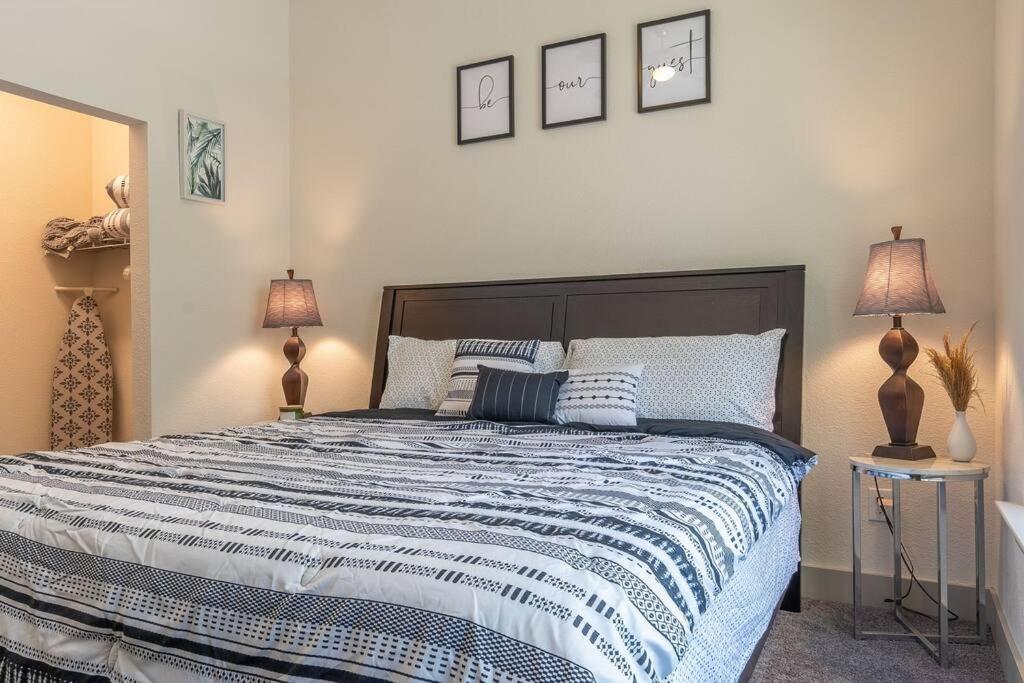 Beautiful Riverwalk Apt With Full Amenities, King Bed & Free Parking San Antonio Extérieur photo