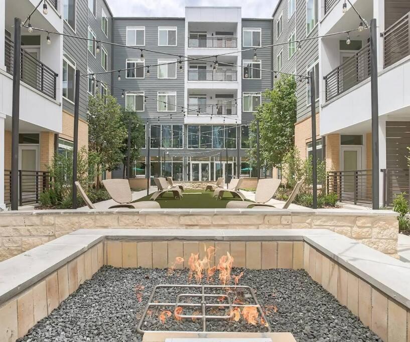 Beautiful Riverwalk Apt With Full Amenities, King Bed & Free Parking San Antonio Extérieur photo