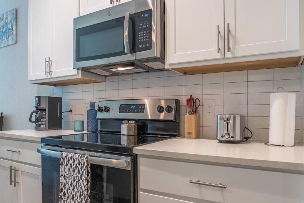 Beautiful Riverwalk Apt With Full Amenities, King Bed & Free Parking San Antonio Extérieur photo